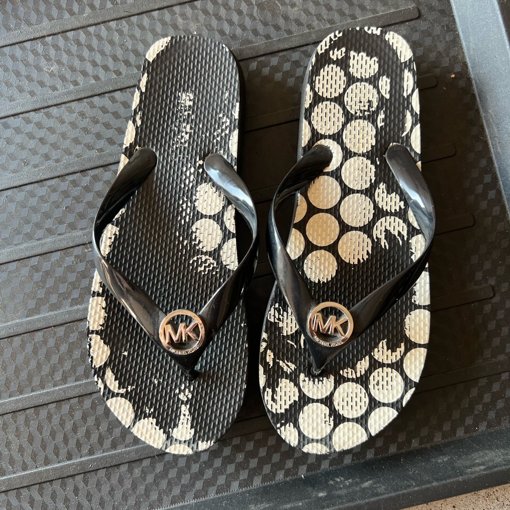 MIcheal Kors Sandals